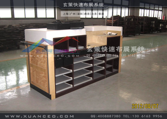 專賣店衣收銀台製作 專賣店衣收銀台製作