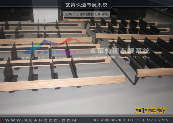 專賣店衣服展架製作 專賣店衣服展架製作